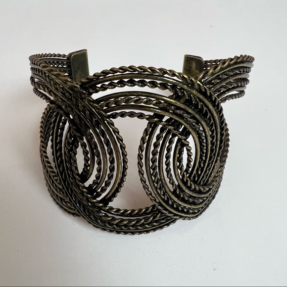 Vintage Cuff Bracelet - Picture 3 of 9